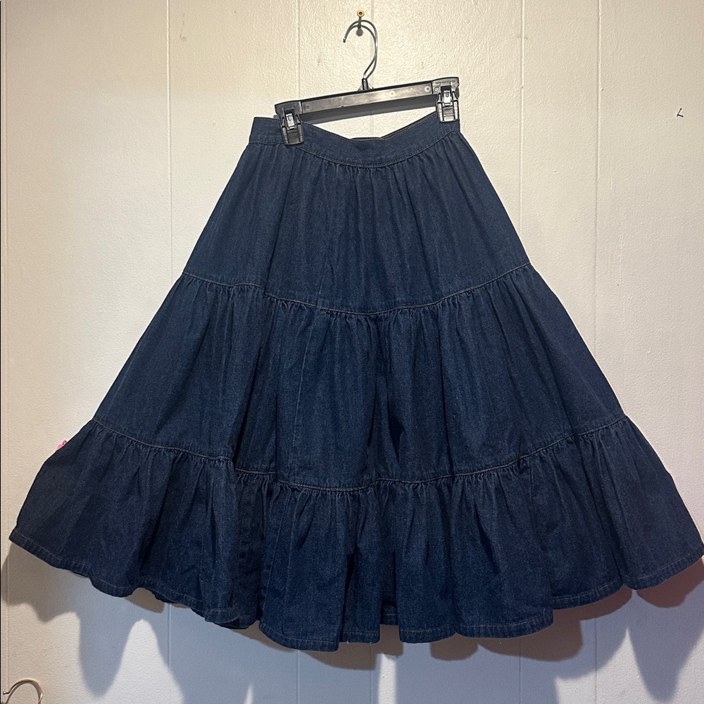 Foxtails juniors vintage denim skirt size 5‎